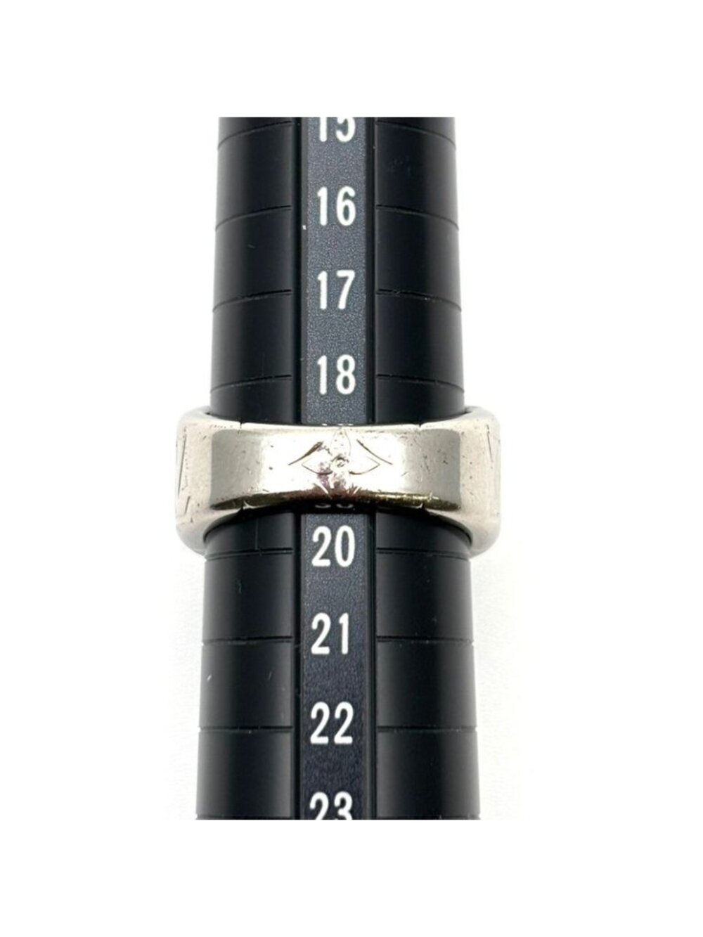 Louis Vuitton Ring Signet Monogram Metal Silver Plated - Picture 9 of 10